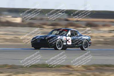 media/Nov-17-2024-CalClub SCCA (Sun) [[5252d9c58e]]/Around the Pits/